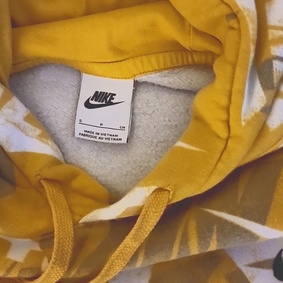 Nike Hoodie - Picture 3 of 5